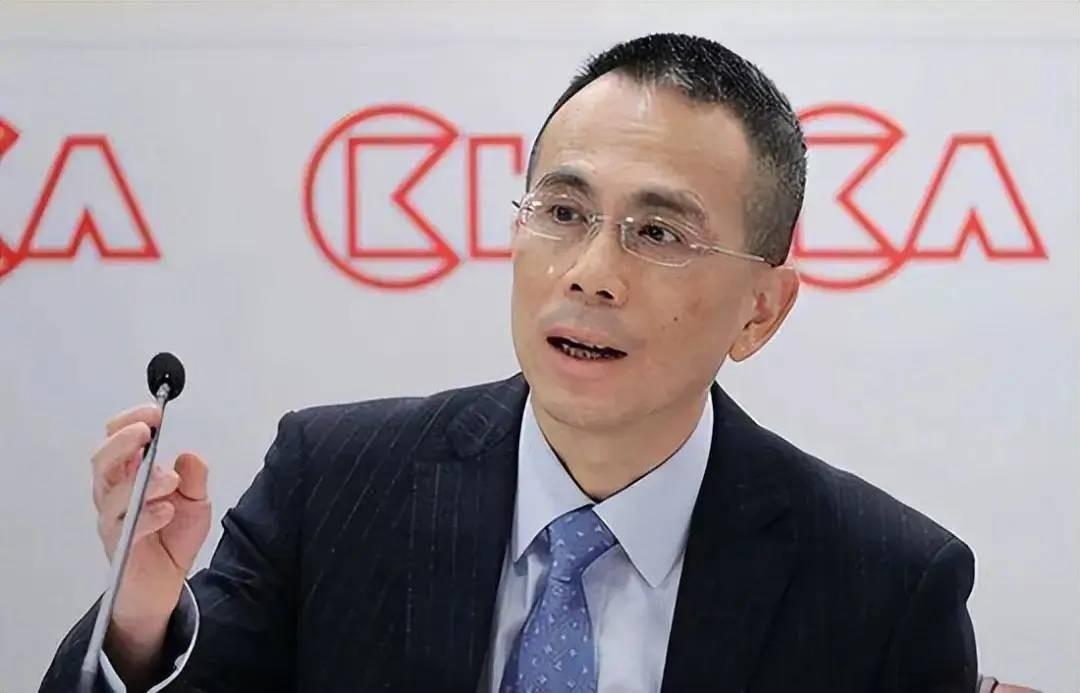 李泽钜落选，绝对不是巧合，官方报道中的一个细节，证明一切都是因为港口交易，香港李