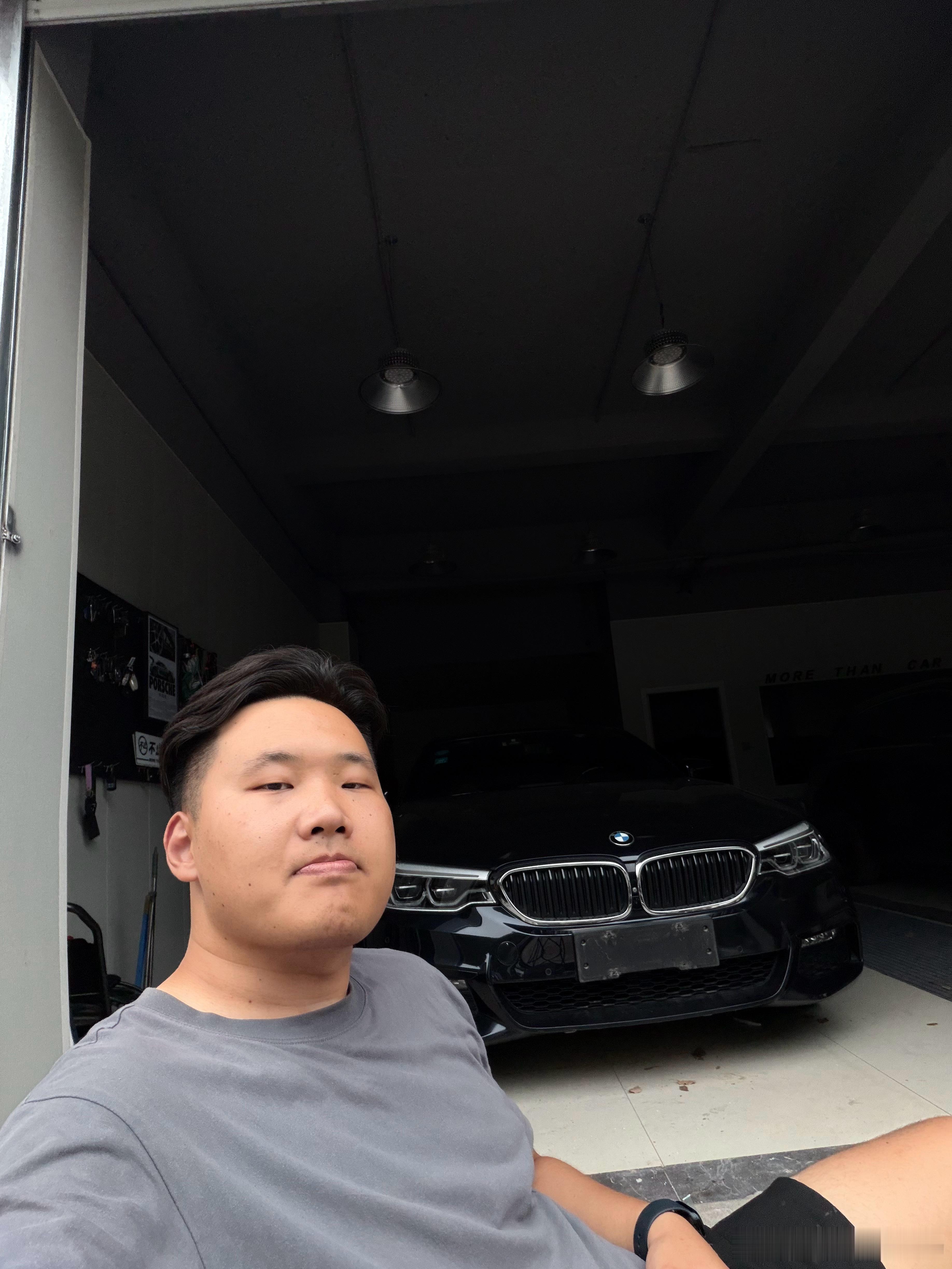 毁了，物业说6点停电我忘了，现在卷帘门关不了了…我可能要守着我的530一夜