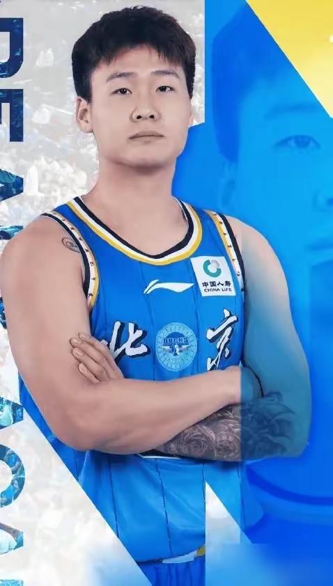 中国男篮传来一则好消息：赵睿伤愈复出，状态相当不错！效力北京首钢男篮的赵睿在夏