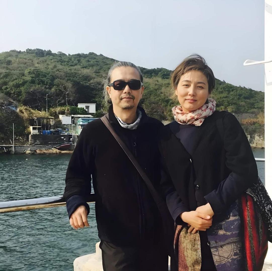 张延曾经是我非常喜欢的一位女演员。长相端庄大气，气质与众不同卓尔不群。特别是当年