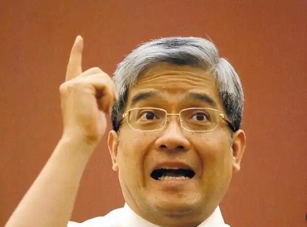 郎咸平：AI就算全是泡沫，中美两国谁也不敢先撒手。两边都在烧钱，只是烧的地方不一