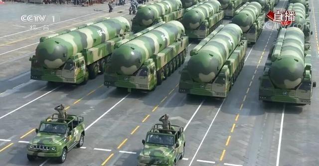 韩国一个军事专家，把话说的很明白。他曾说，现在这个世界上，没有任何一个国家敢打