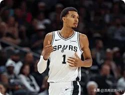 不可思议，NBA前20场后最新篮板榜为:1、法国中锋，身高2米26的文班亚马