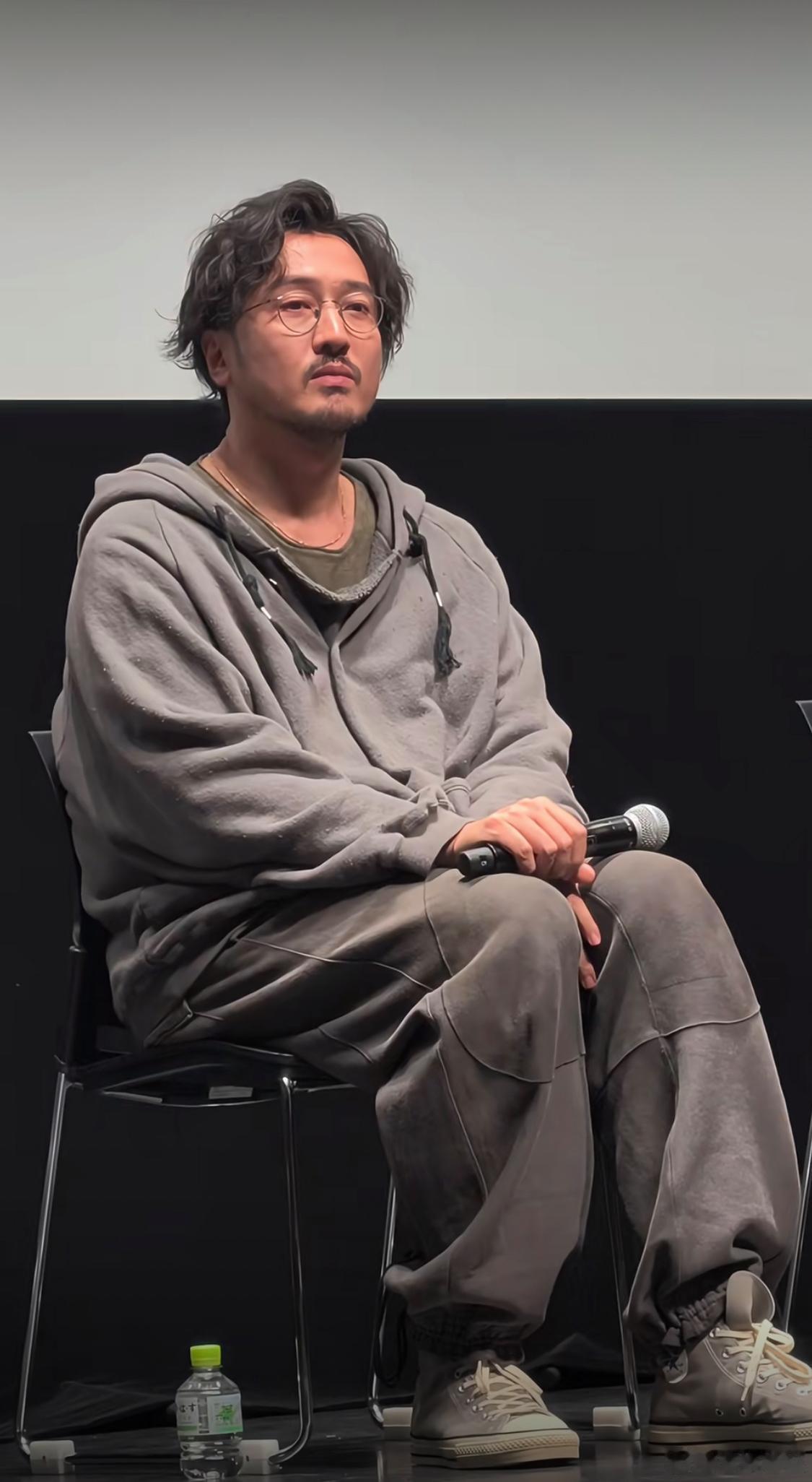 王传君果然拿了影帝，白百何昨天社交平台的发文，今天就被验证了。王传君的社交平台下