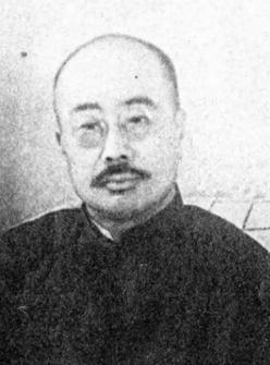 1967年5月6日，周作人下地小解时，突然猝死，他死后，被家属销户，骨灰盒也不认