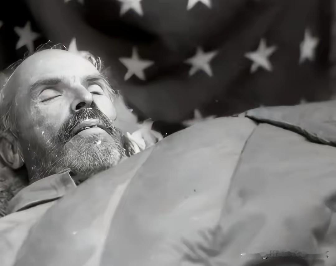 我一直以为白求恩就是个好人，课本里那种，脸谱化的好人。直到今天，我才知道，这根