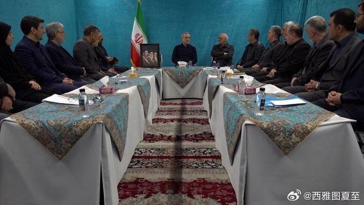 阿联酋正准备成为第一个以战斗方身份加入这场战争的海湾国家。它正游说联合国安理会通