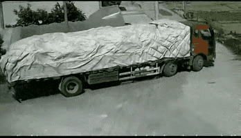 怎么会有这么愚蠢无知的人？本来就不应该发生的事，可惜还是发生了！大家看看这个