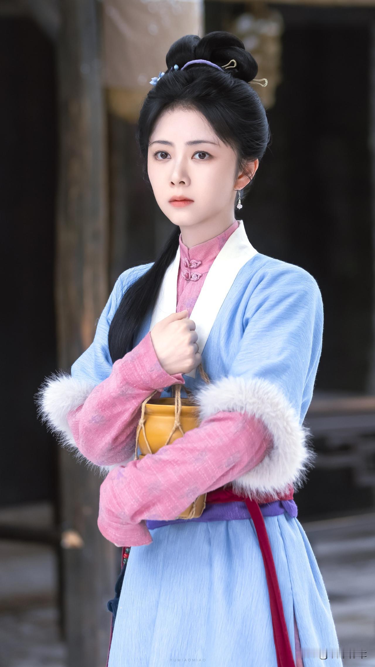 谭松韵代表作不少，为什么没成顶流流量花谭松韵手握好多大家叫得出名字的作品：《最