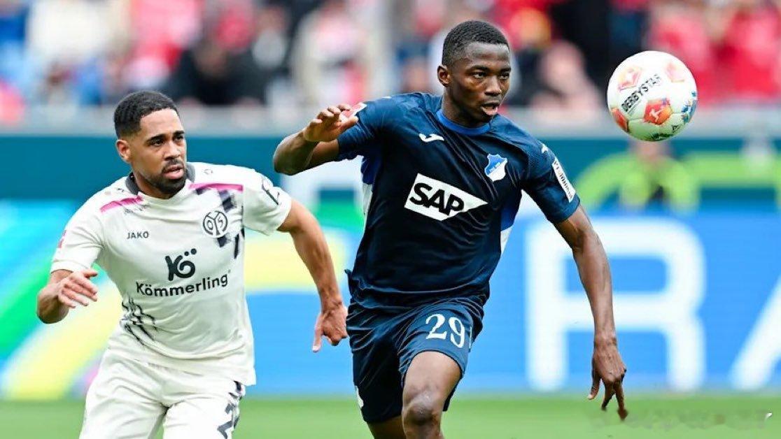 德国天空体育透露利物浦已表达了对签约巴祖马纳·图雷的兴趣•霍芬海姆计划以37