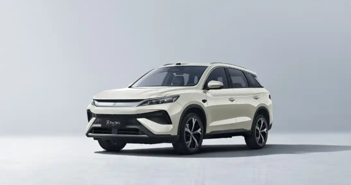 比亚迪宋ProDM-i飞驰版：301km纯电续航杀入10万内220km插混SU