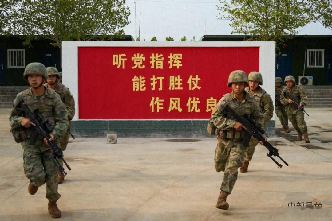 一组很不错的图[赞]热点观点这些应该是抓拍，不是摆拍，动作很自然。陆军老大哥为