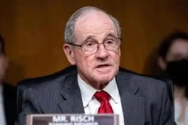 12月28日，美国共和党籍联邦参议员吉姆·里施对媒体说:“我个人认为‘斩杀线’在