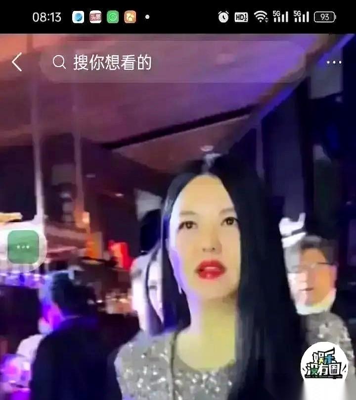 李湘在饭局上说，我女儿一年学费42万。满桌子人，估计都在心里“哇”了一声。然