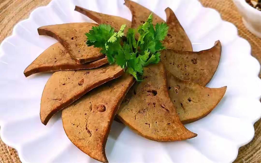 警惕，五种食物悄悄升高你的血糖在现代快节奏的生活中，血糖问题已悄然成为许多人