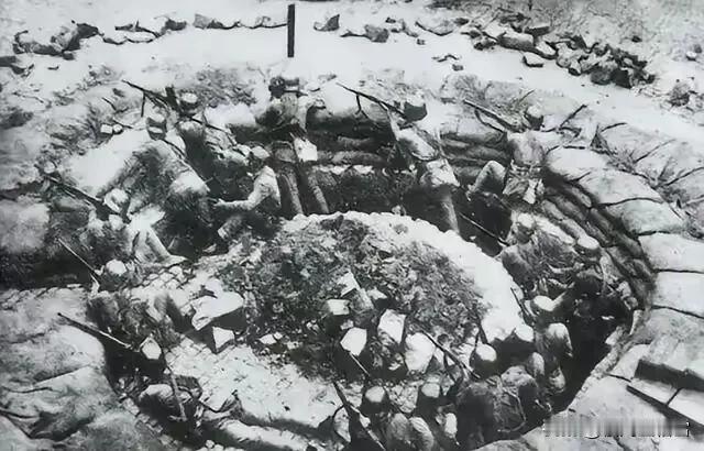 1938年武汉会战以后。最初日本上下并没有想到什么持久战，认为这是一锤子买卖。