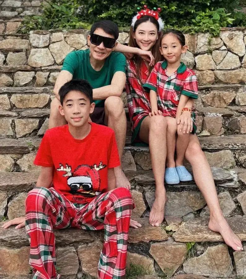 别再争论应采儿儿子像不像女孩了。真正该关注的，是67%的家长已经默默改变了。