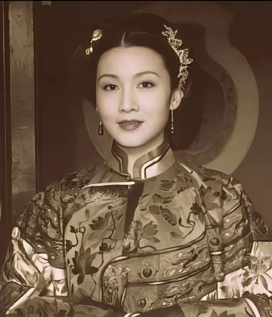 袁世凯定下一条铁律：绝不踏入任何一位姨太太的房间过夜，所有姨太太都要去他房间值宿