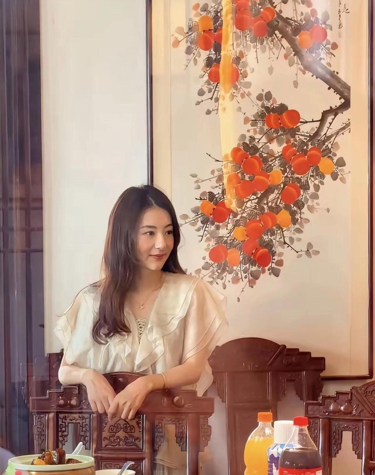 这是谁，感觉比电视里好看但老了很多​​​