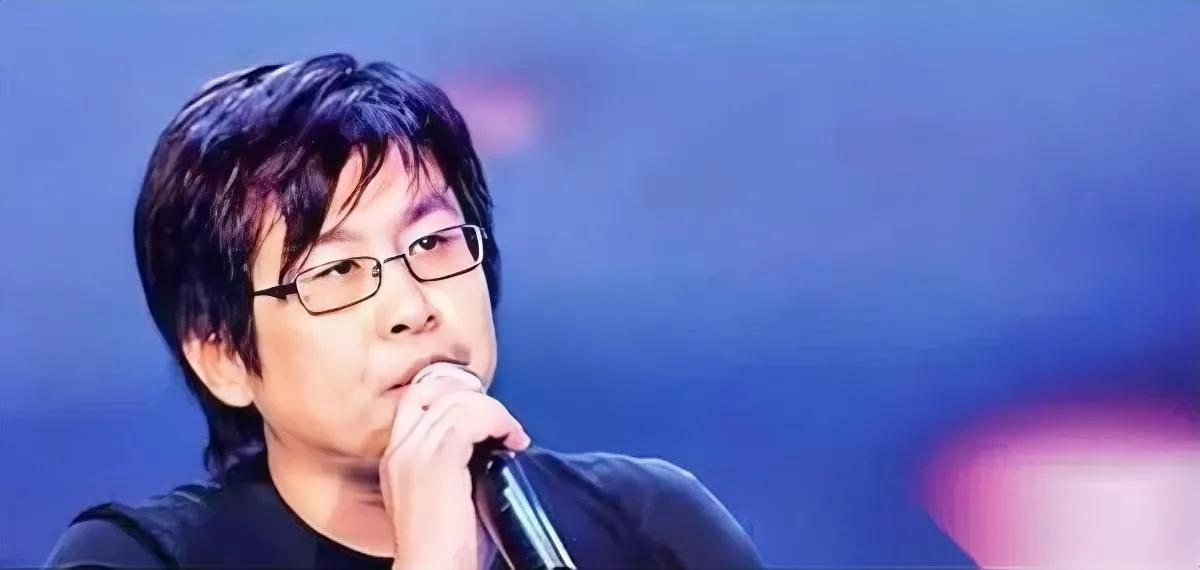 郑智化又上热搜了?这次竟和机场安检杠上了!说深圳机场没人性,吐槽轮椅通道