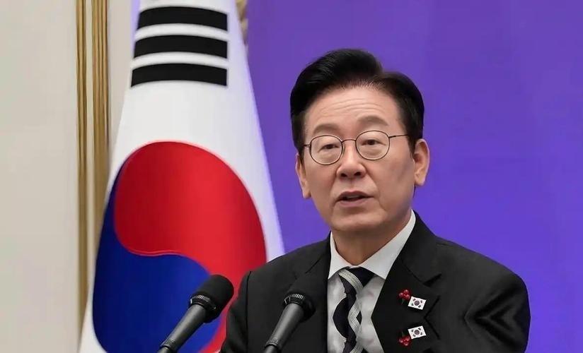 一场原本高雅的国际艺术展，硬生生被韩国地方主办方搞成了进退两难的外交事故。眼看咱