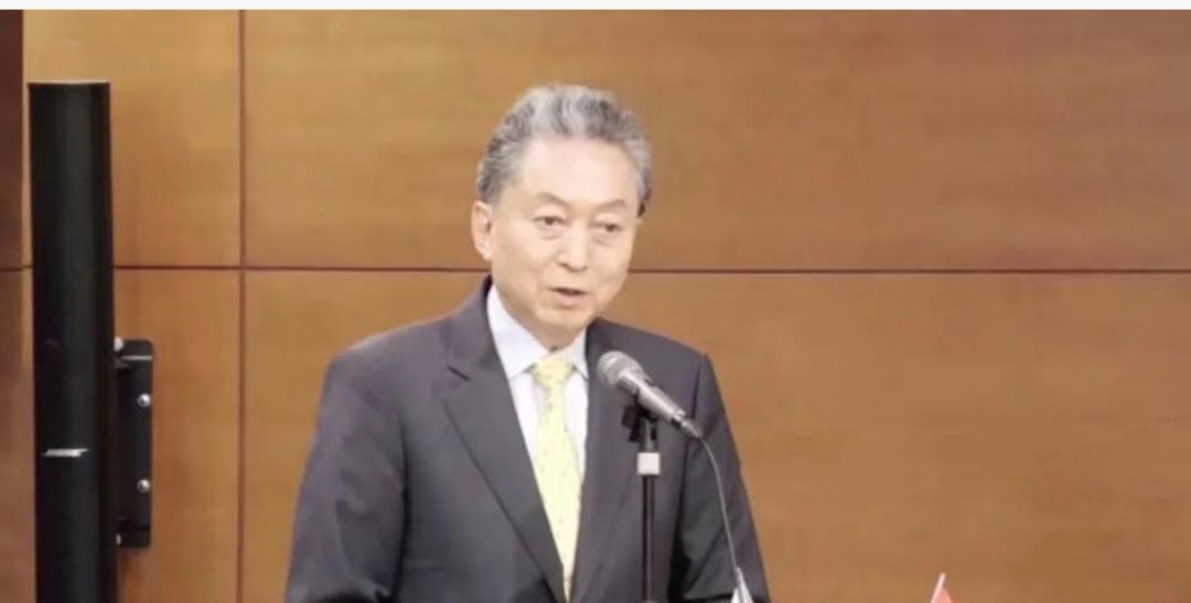 日本前首相鸠山由纪夫今天（11月8日）发文写道：“此前有人称称台湾有事是日本有事
