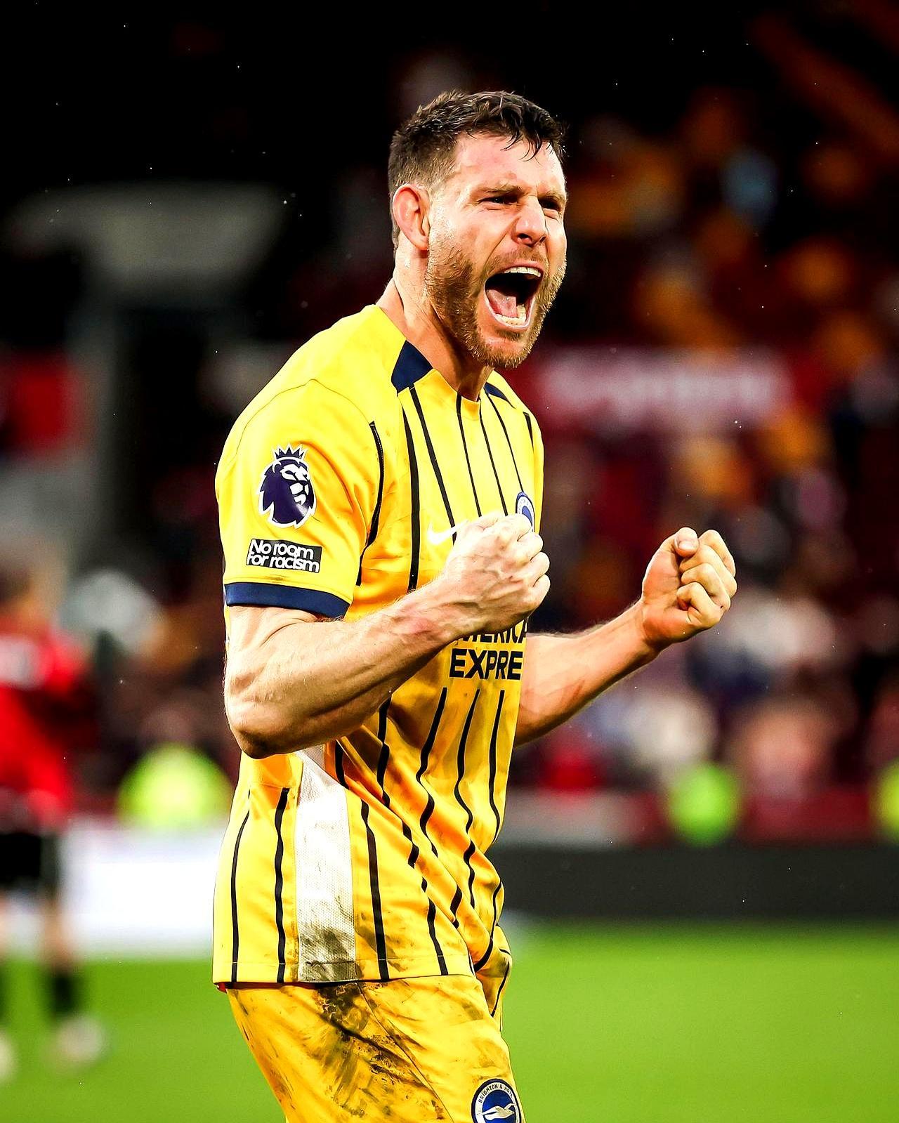 他超越巴里成了英超出场第一人，可上场时间却少了整整154场比赛。扒开数据看