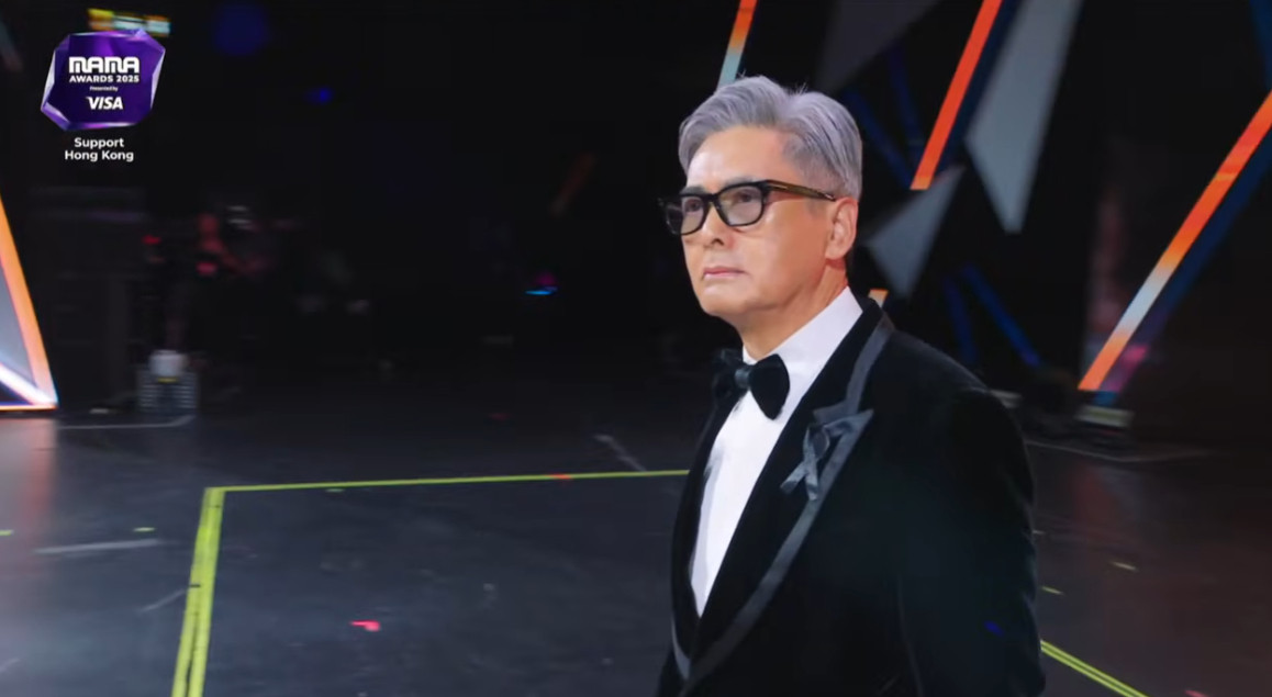 周润发现身MAMA周润发亮相MAMA周润发亮相MAMA颁奖！