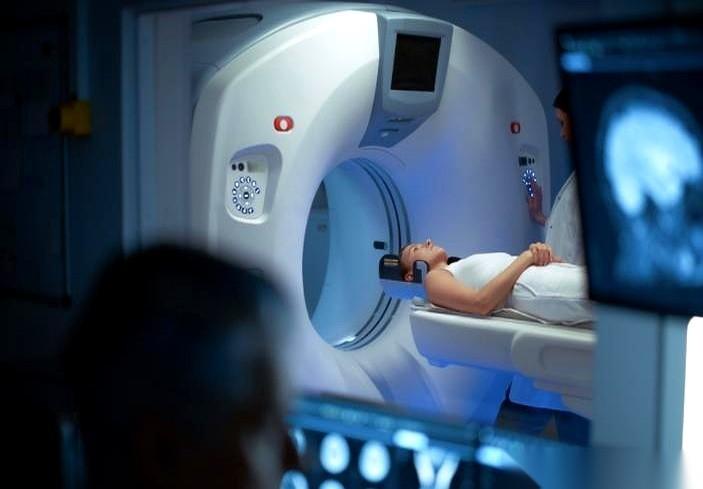 有些癌，最狠的不是疼，是装。你以为只是胃不舒服，吃了俩礼拜胃药，结果医生拿着片