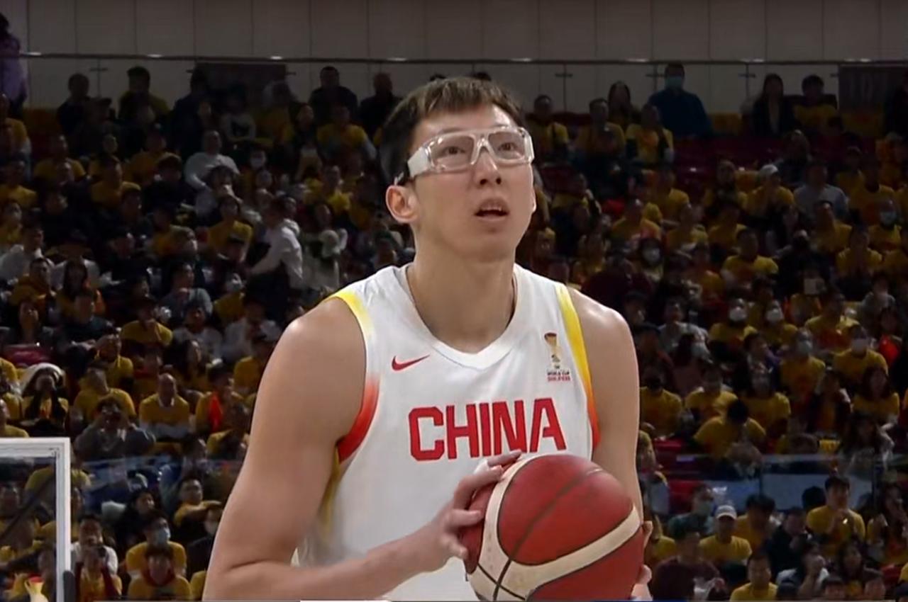 新华社发文，点评中国男篮，力挺主教练郭士强！球迷：下课不可能了，郭导可以睡安稳觉