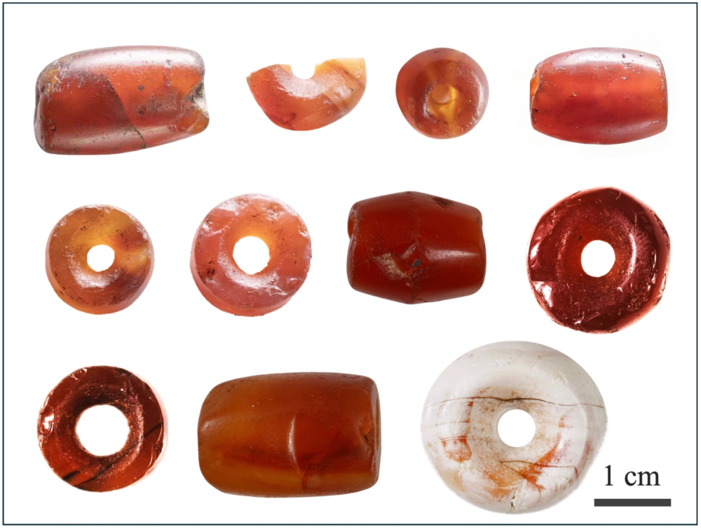 三千年前中国蜀地如何与北方交流? 三星堆红玉髓珠最新研究揭秘