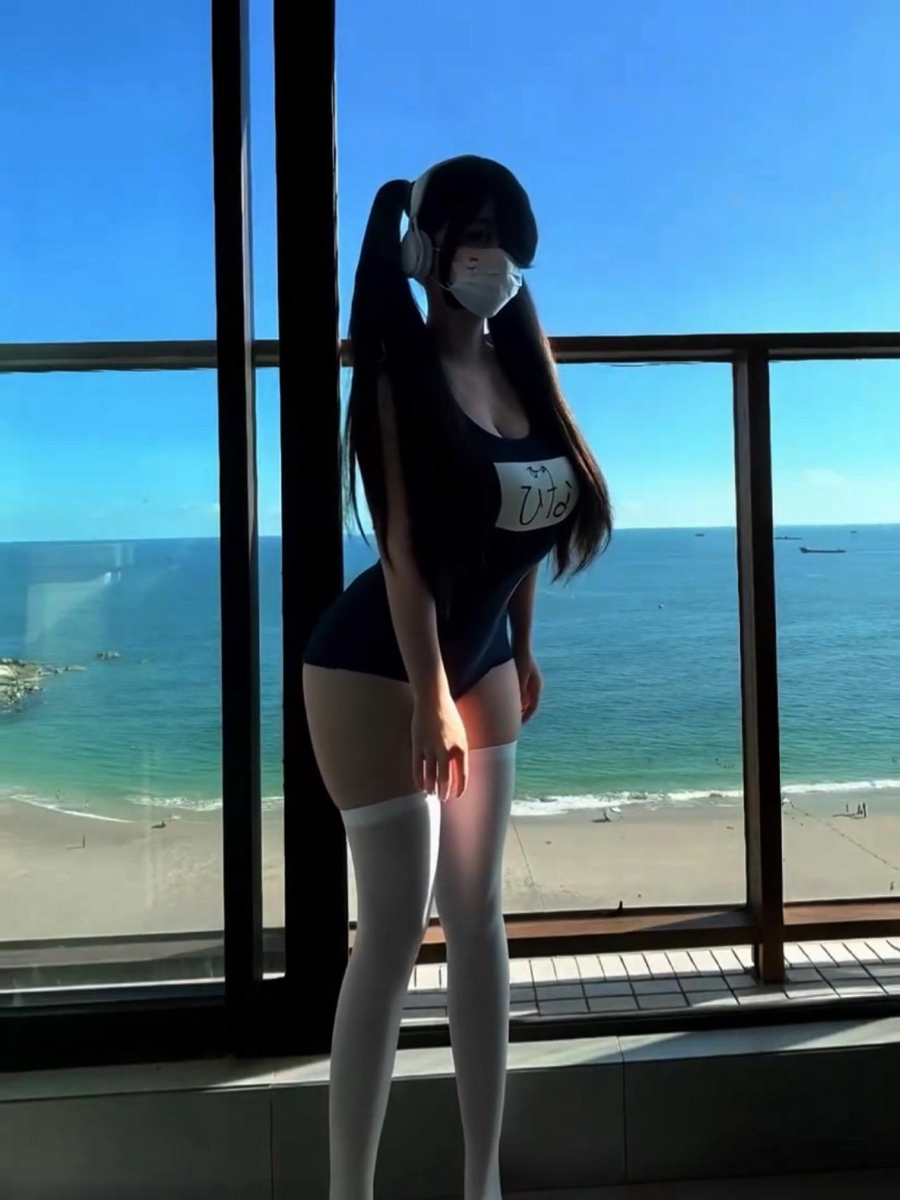 海边穿搭无不良引导