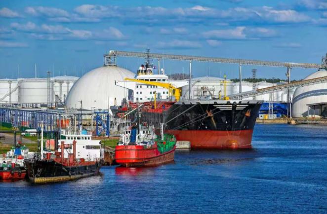 俄罗斯现在最大的痛苦，就是远东问题！说白了，远东地区就像是俄罗斯的一个心结，丢掉