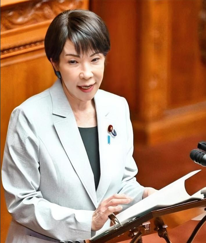 日本政坛彻底炸锅！首位女首相高市早苗，这次真的要下台了！5月25日，日