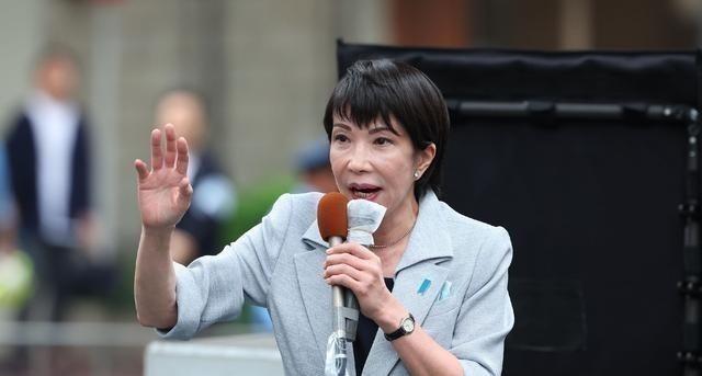 无论是中国的导弹，还是中国的航母，日本都不怕。日本怕的只有两点，一是