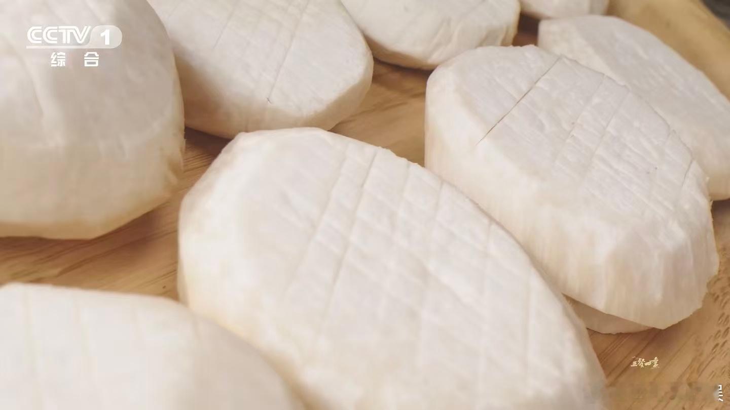 中国人对下饭菜的执念这种接地气的家常菜分享太讨喜！跟着靠谱的人学做美食，既放心