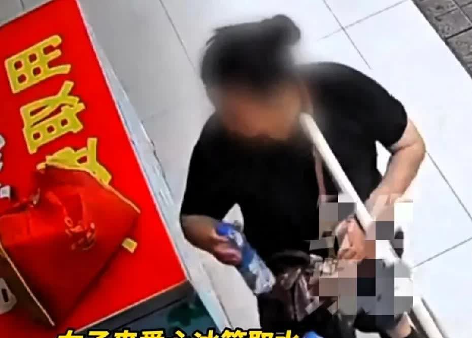 “妥妥的现实报！”近日，湖南，一烧烤店老板，在门口设了爱心冰箱，免费提供矿泉水。