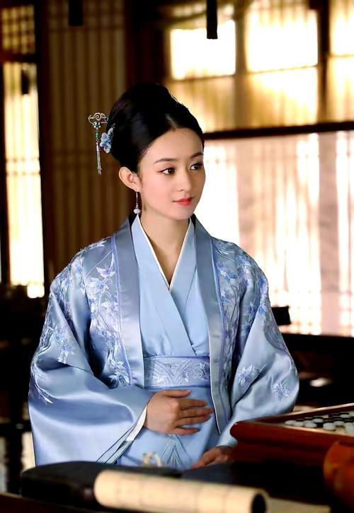 只有带入明兰的视角，再看祖母中毒，才懂她为何豁出一切也要严惩凶手。她本是盛家最