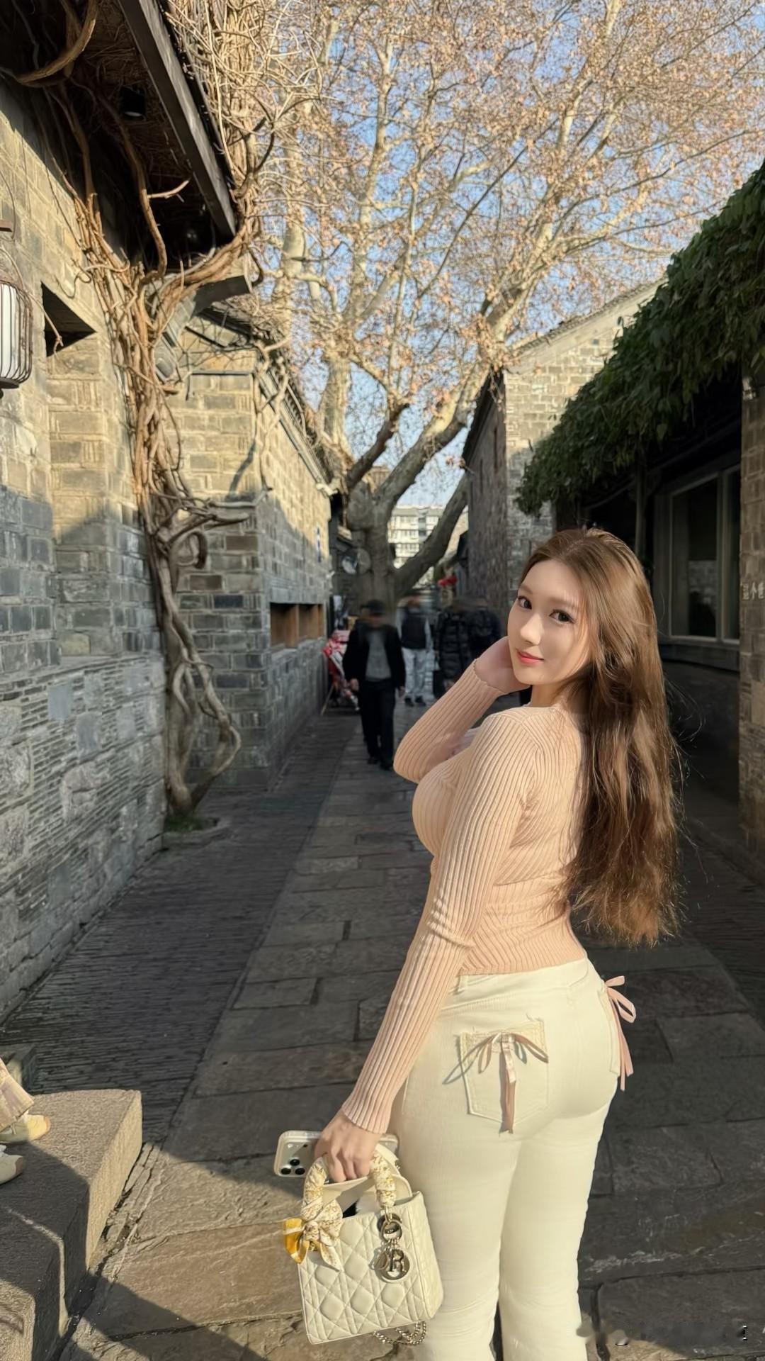 人和手那个更好看？手型比心手型选择手对比图手型大揭秘手部照手型大图