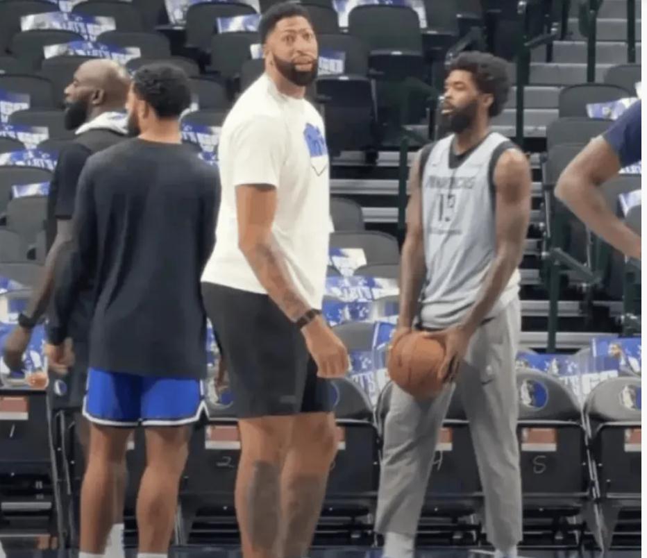 随着，尼克被解雇，浓眉估计也处于离队的倒计时了，问题来了，湖人还能签回来吗？估