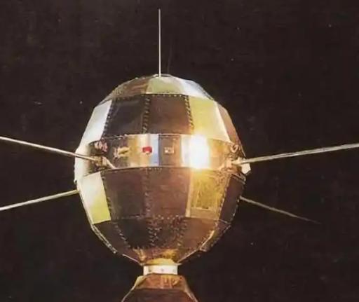 为什么东方红一号至今都没有坠入大气层？很简单，因为当初把东方红一号发射出去的时候