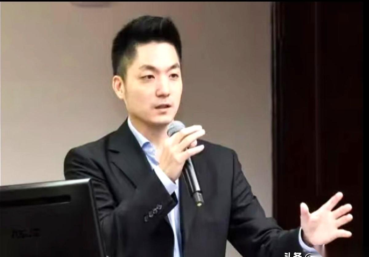 蒋万安这声“保卫”听着总觉着哪里不对味。越想越不得劲！吴石将军出生入死