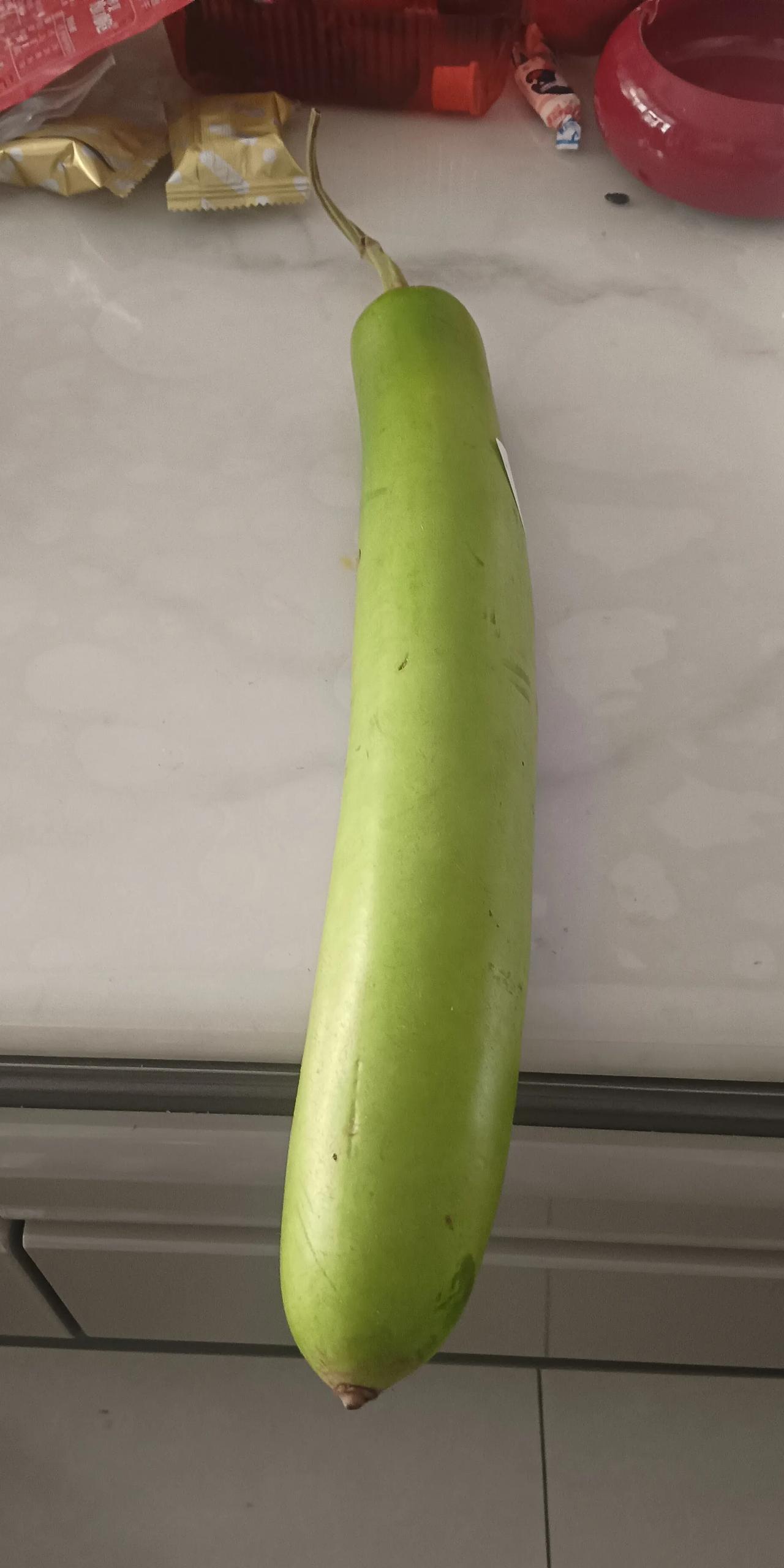 谁认识这个菜叫什么名字今天顶着大太阳去超市买菜你说吃啥呀天天为做饭发愁
