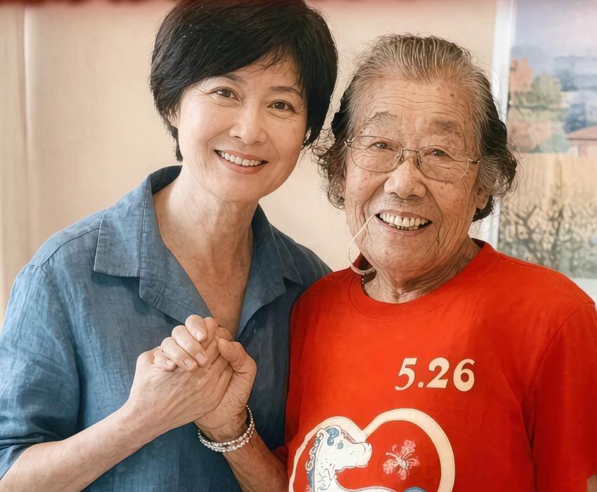 敬一丹拥有长寿基因！很多人了解敬一丹，是因为《焦点访谈》里沉稳理性的主持形象