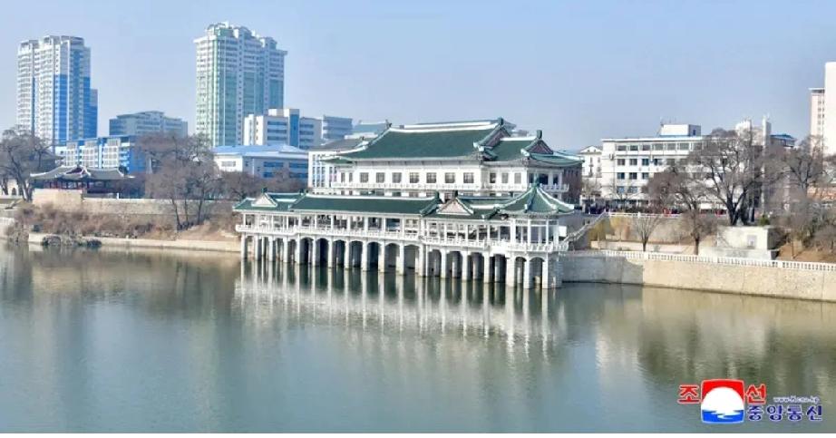 【朝韩吃狗肉对比：一个保留传统，一个全面禁止】同样是狗肉，朝韩现在走向了两个极