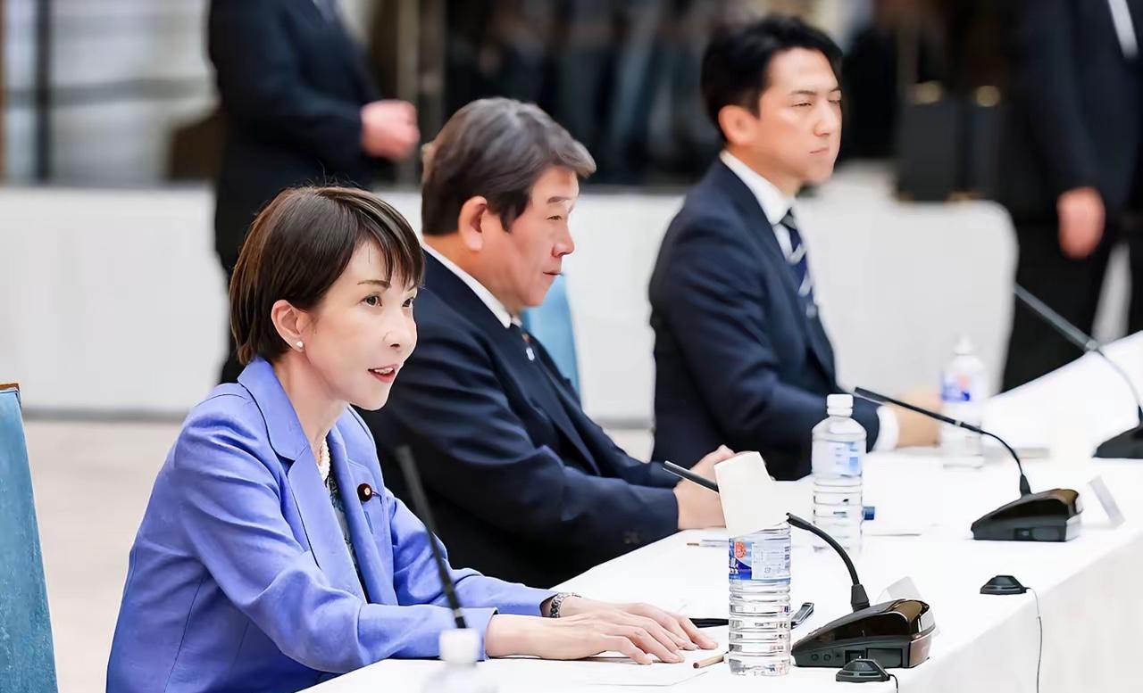 日本睡不着，喊话中国日本最近又坐不住了。他们的首相高市早苗开了个会，说要修改