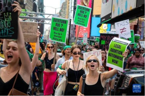 这个世界有3个国家，谁跟它同盟谁倒霉！一个是欧洲的意大利，意大利是历史出名的“猪