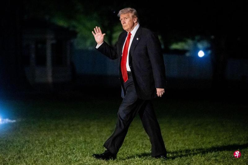 从韩国返回后，特朗普接连在AI芯片、台湾问题上展示强硬姿态，疑似心服口不服。