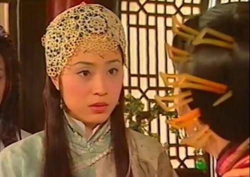 当古装撞上现代化针织帽 杨幂景甜刘诗诗谁最时髦?