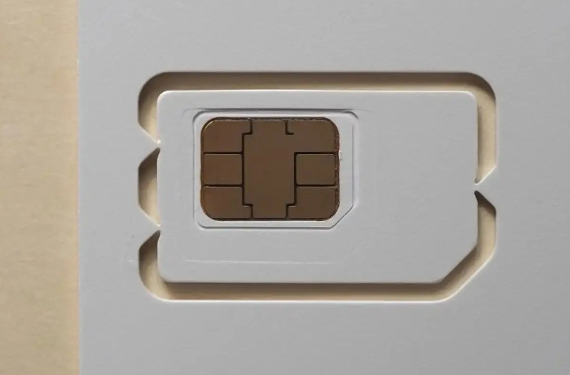 最近有多位朋友问我，iPhone17Pro支持eSIM卡吗？我就问他，如果没有